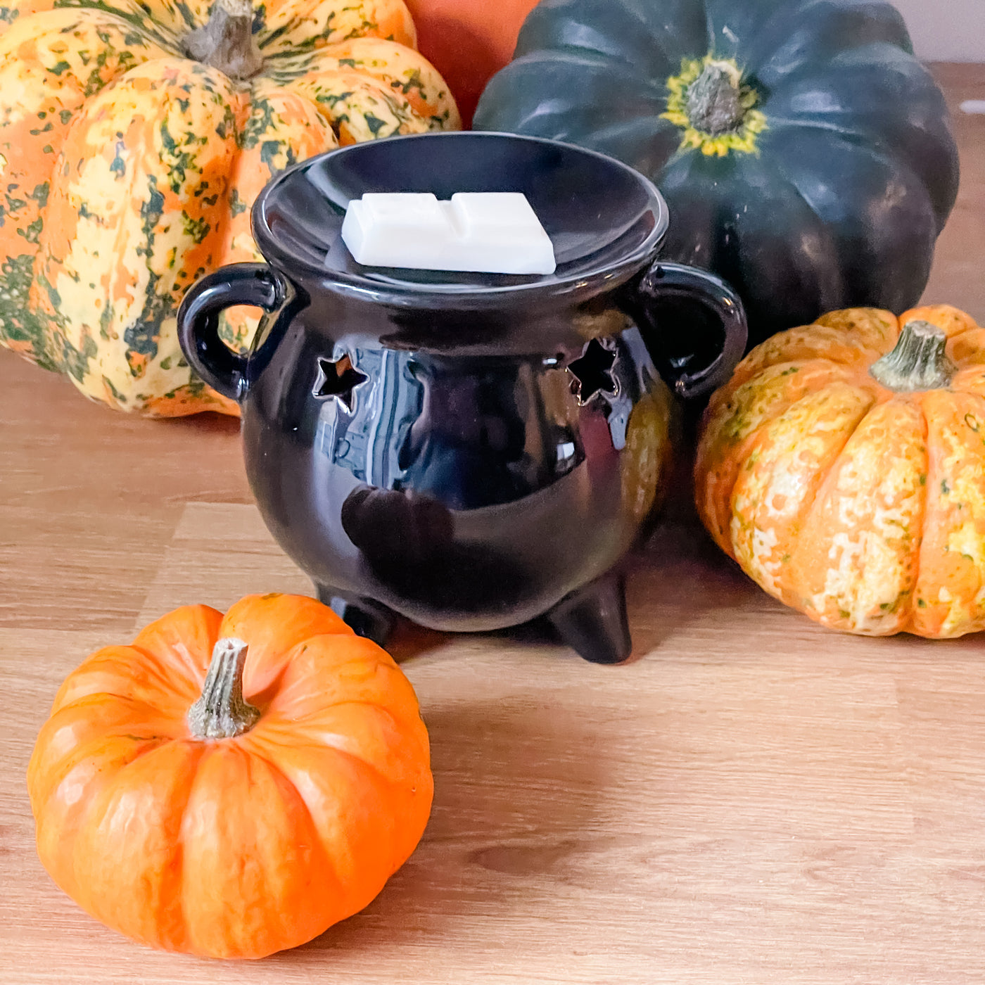 Cauldron (Spooky Season) Wax Melt Burner & 1 free wax melt bar & tealights (Copy) (Copy)