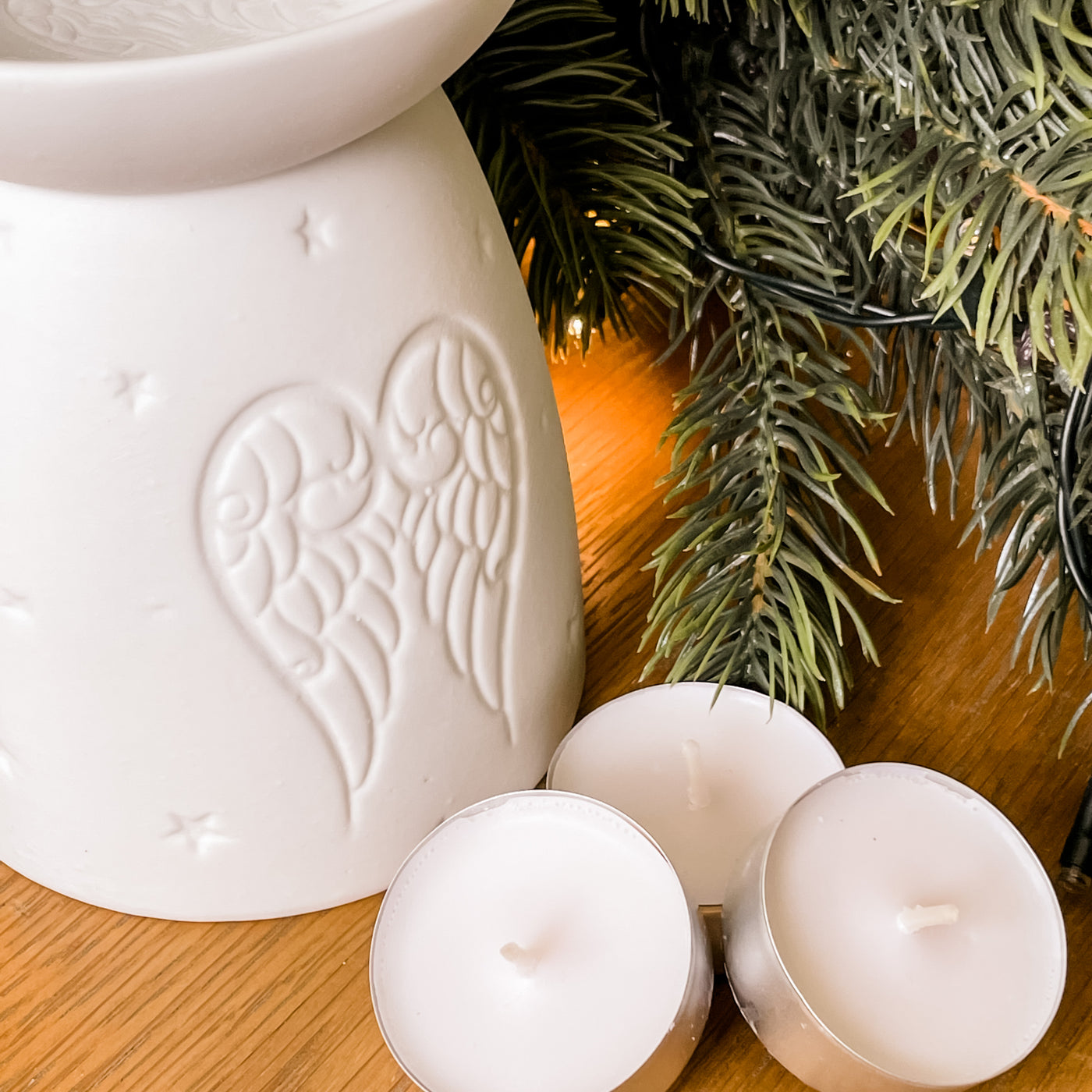 Angel Wings TEALIGHT Wax Melt Burner & 1 free wax melt bar